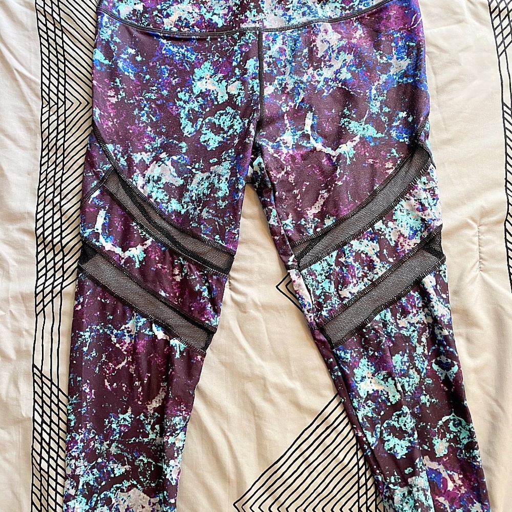 Large Fabletics Leggings